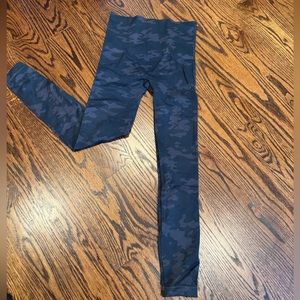 Spanx Look At Me Now Green Camo Leggings size M